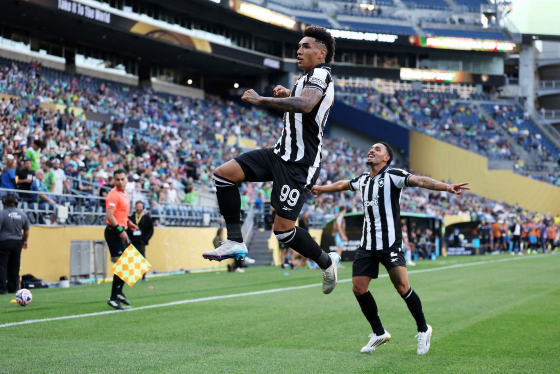 Igor Jesus de Botafogo celebra el segundo gol de su equipo durante el partido del Grupo B de la Copa Mundial de Clubes de la FIFA 2025 entre Botafogo FR y Seattle Sounders FC en el Lumen Field el 15 de junio de 2025 en Seattle, Washington. Foto: Getty Images / AFP