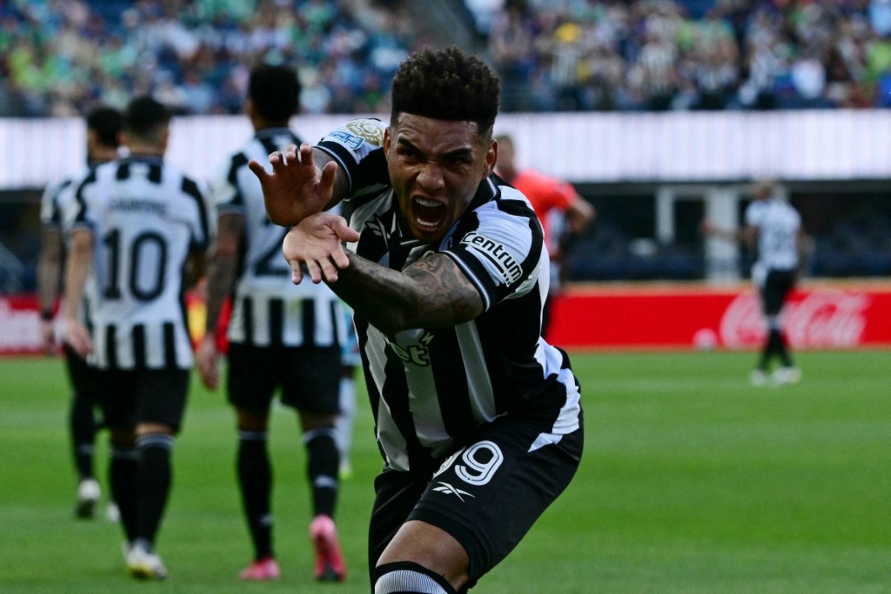 Igor Jesus de Botafogo celebra el segundo gol de su equipo durante el partido del Grupo B de la Copa Mundial de Clubes de la FIFA 2025 entre Botafogo FR y Seattle Sounders FC en el Lumen Field el 15 de junio de 2025 en Seattle, Washington. Foto: AFP