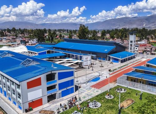 Más de 112,000 estudiantes de 149 colegios de 14 regiones del país se beneficiaron con los nuevos locales escolares que realizó al Ministerio de Educación (Minedu). ANDINA/Difusión