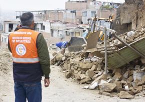 La Municipalidad de San Martín de Porres realizó trabajos de remoción y recojo de escombros, en el Asentamiento Humano “Nuevo Amanecer” en el Cerro La Milla. Foto: ANDINA/Difusión