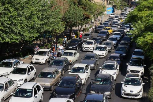 Grandes embotellamientos se registran en la carretera de Teherán a Chalus, en el mar Caspio. Foto: AFP