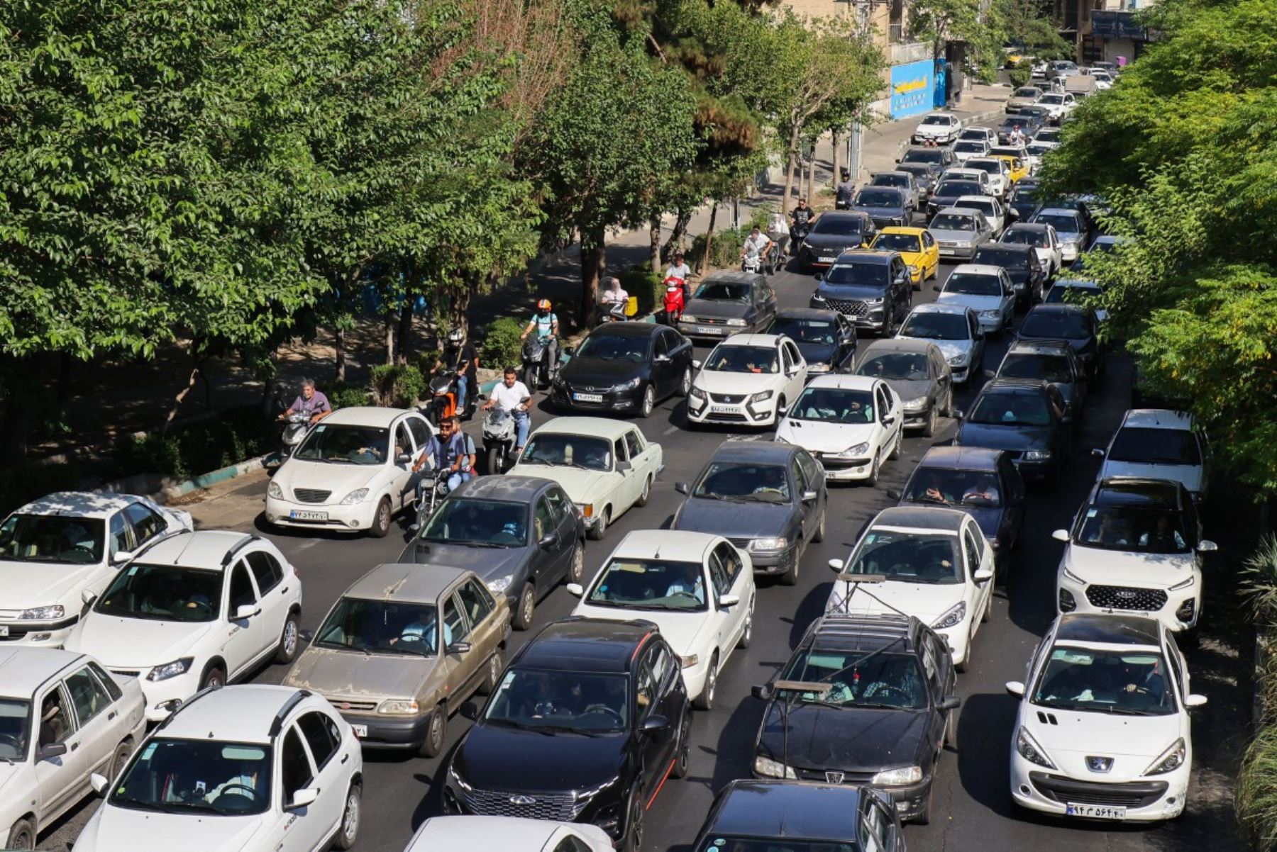 Grandes embotellamientos se registran en la carretera de Teherán a Chalus, en el mar Caspio. Foto: AFP