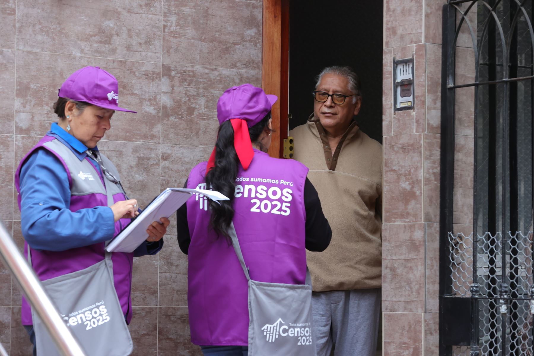 Más del 80 % de viviendas en San Borja ya fueron visitadas en el marco del II Censo Experimental. Fotos: ANDINA/Melina Mejía