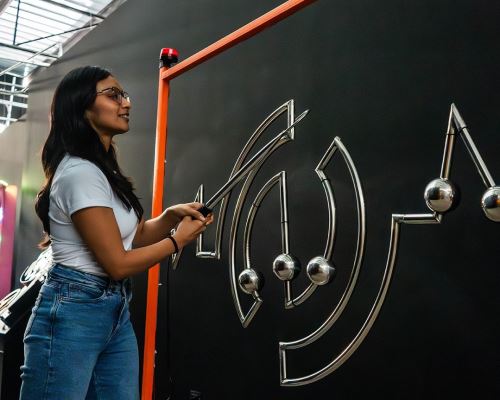 Parque de ilusiones que combina ciencia, arte y tecnología en Surco.
