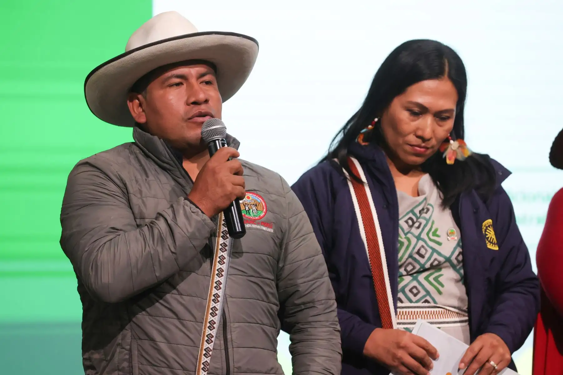 Entrega simbólica de la propuesta de la Política Nacional de Pueblos Indígenas (PNPI) y el Plan de Consulta a los representantes de las organizaciones indígenas nacionales. Esta actividad marca el inicio oficial del proceso de Consulta Previa de dicha política. Foto: ANDINA/Melina Mejía
