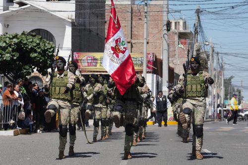 Brigada de Fuerzas Especiales del Ejército del Perú participó del desfile cívico que se desarrolló en Ica en homenaje al 462.° aniversario de fundación española. En el desfile participaron también diversas delegaciones escolares y de instituciones del Estado. Foto: Genry Bautista