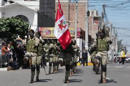 Brigada de Fuerzas Especiales del Ejército del Perú participó del desfile cívico que se desarrolló en Ica en homenaje al 462.° aniversario de fundación española. En el desfile participaron también diversas delegaciones escolares y de instituciones del Estado. Foto: Genry Bautista