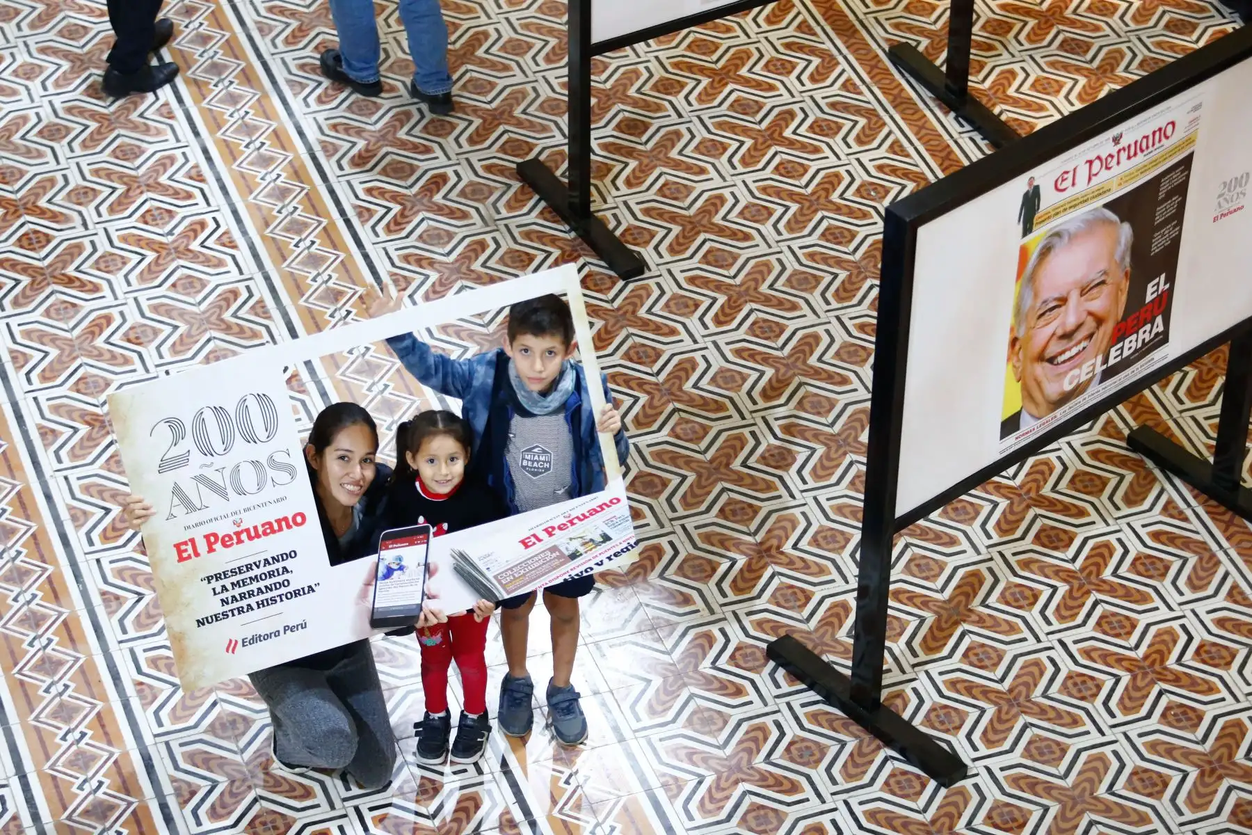 En el marco de las actividades por el Bicentenario del Diario Oficial El Peruano en la región Lambayeque, se inauguró la exposición itinerante de portadas históricas del diario y de páginas centrales con reportajes sobre Lambayeque en la Municipalidad de Chiclayo. Foto: ANDINA/Daniel Bracamonte
