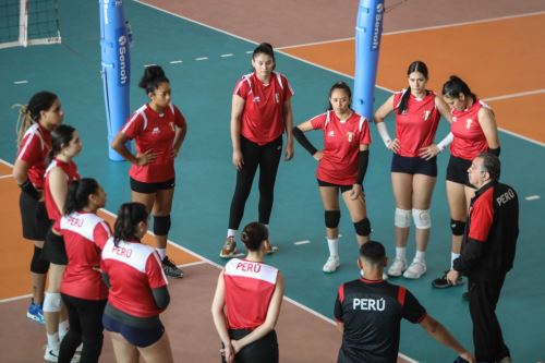 La selección peruana de vóley realiza sus entrenamientos en la Videna IPD