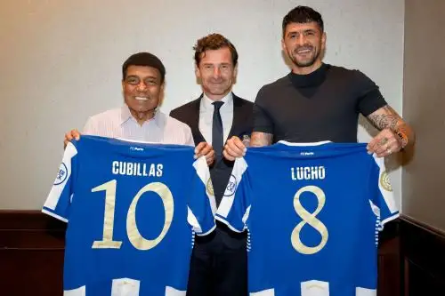 Teófilo Cubillas aparece junto el presidente del Porto FC, André Villas-Boas.