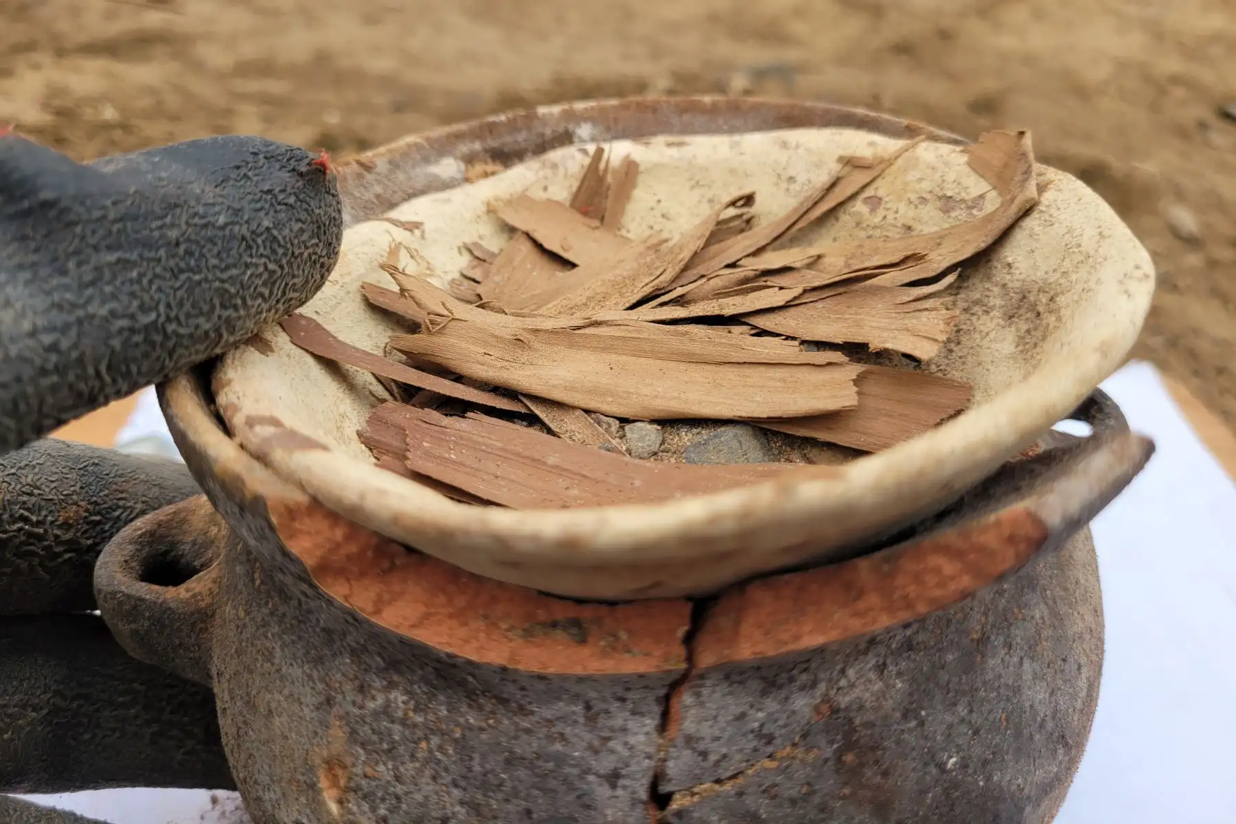 Cerca del óvalo del Zapallal, en Puente Piedra, se han encontrado contextos funerarios de la cultura prehispánica de Chancay.. Foto: Cortesía Jose Pablo Aliaga