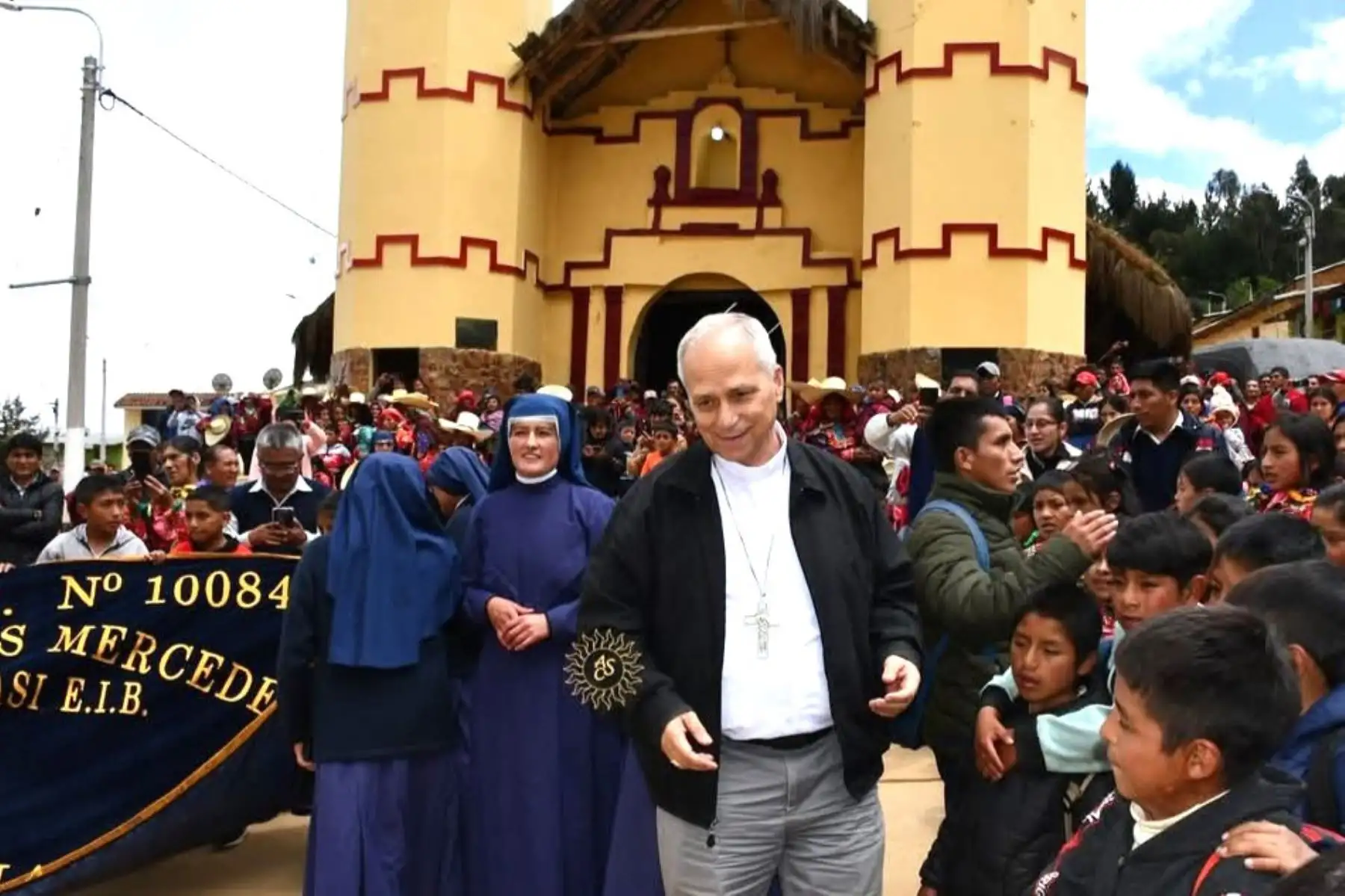 El largometraje, titulado "León de Perú", repasará los pasos de Robert Francis Prevost, ahora León XIV, en su larga andadura peruana, de casi cuatro décadas, y estará disponible en español, inglés e italiano, informó este jueves la Santa Sede. ANDINA/Difusión