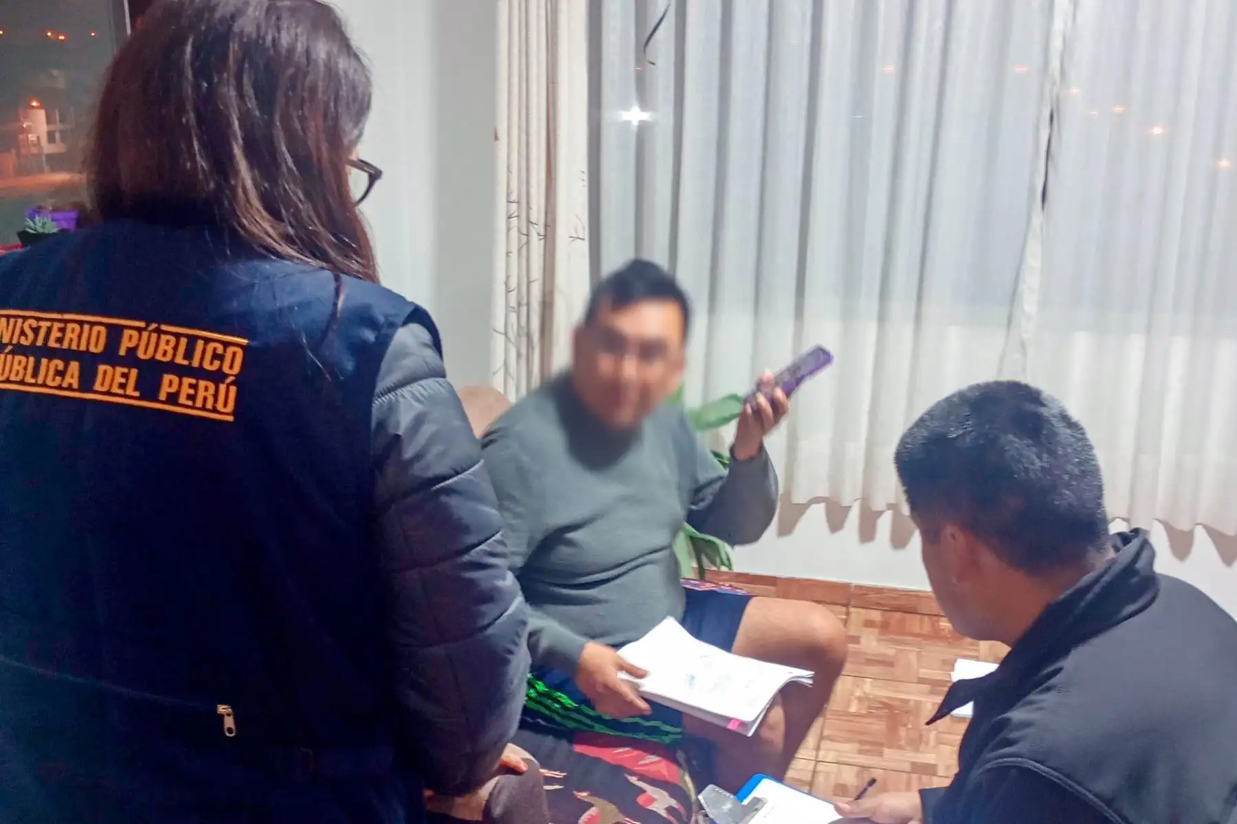 La diligencia se desarrolló, de manera simultánea, en distritos de Lima Metropolitana, Trujillo, Cajamarca, Huaura, Chimbote y Loreto; donde también se incautaron documentos y dispositivos relevantes para la investigación. Foto: ANDINA/ Ministerio Público