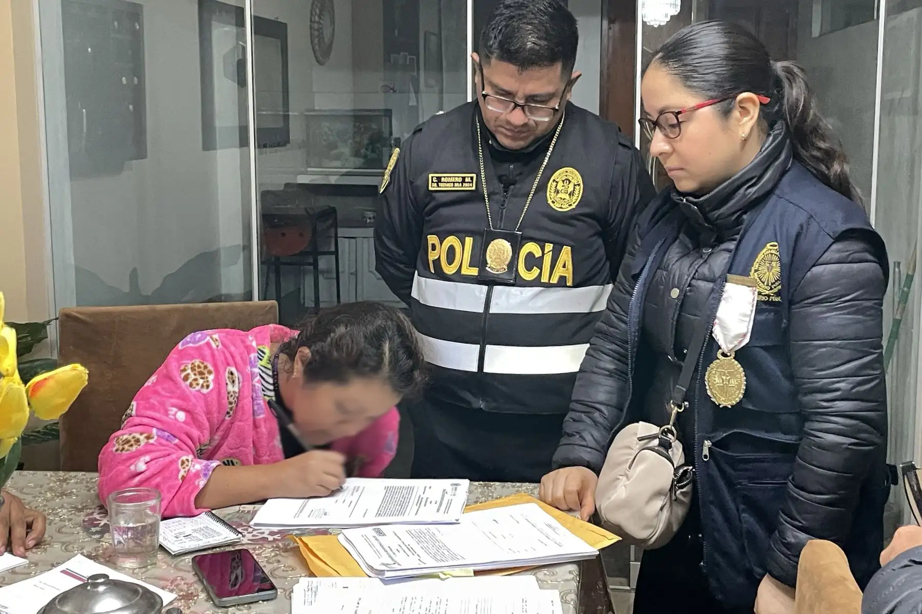 La diligencia se desarrolló, de manera simultánea, en distritos de Lima Metropolitana, Trujillo, Cajamarca, Huaura, Chimbote y Loreto; donde también se incautaron documentos y dispositivos relevantes para la investigación. Foto: ANDINA/ Ministerio Público