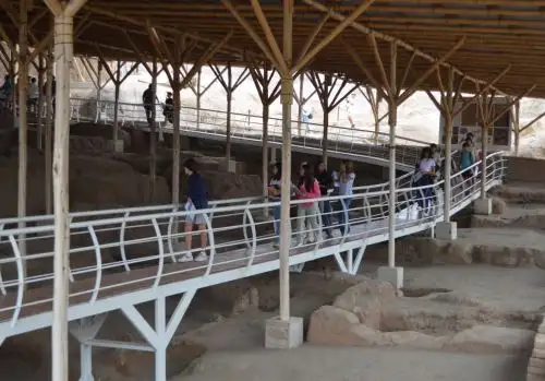 El mejoramiento del circuito peatonal del complejo arqueológico Huaca Ventarrón (Lambayeque) facilitará la visita de los turistas a uno de los templos más antiguos de América de más de 4000 años de antigüedad. ANDINA/Difusión