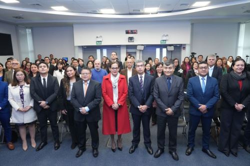 SBS premió las mejores prácticas de educación financiera presentadas en la Semana Mundial del Ahorro. Foto: ANDINA/Difusión