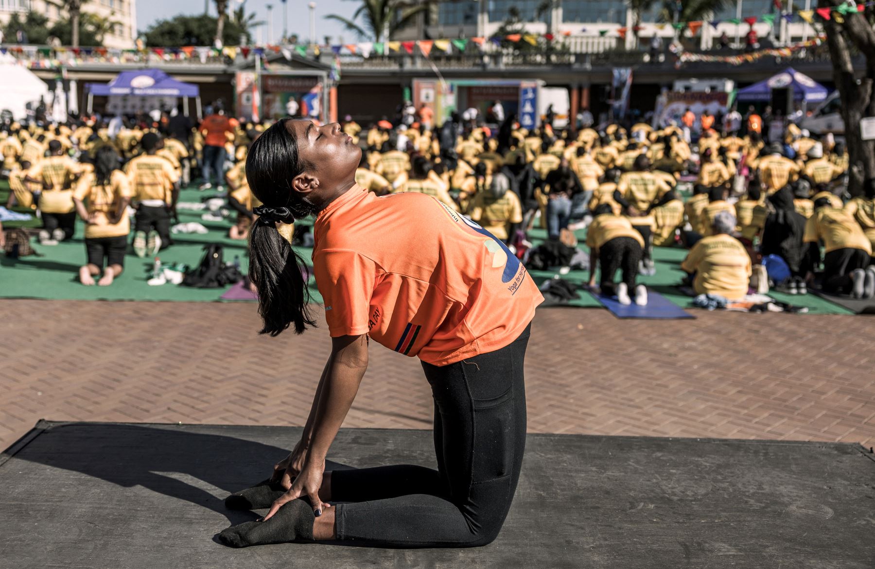 Con el lema "Yoga para una Tierra, una salud", proclamado por la Asamblea General de las Naciones Unidas en 2014, el Día Internacional del Yoga es una oportunidad para que las personas de todo el mundo se unan en la práctica del yoga, una disciplina mente-cuerpo arraigada en la antigua tradición india. AFP