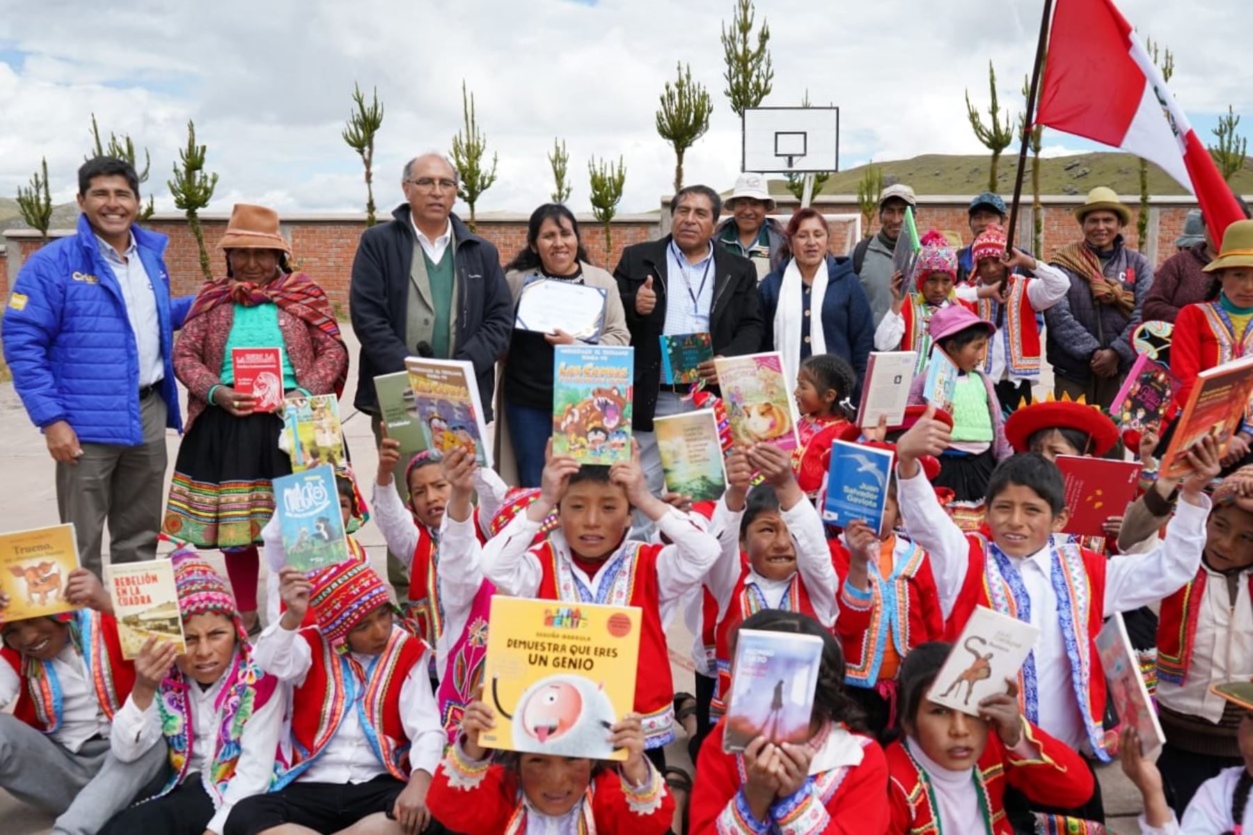 Premio al Maestro Lector del Mes busca impulsar el hábito de la lectura en todo el país. Foto: CRISOL/Difusión.