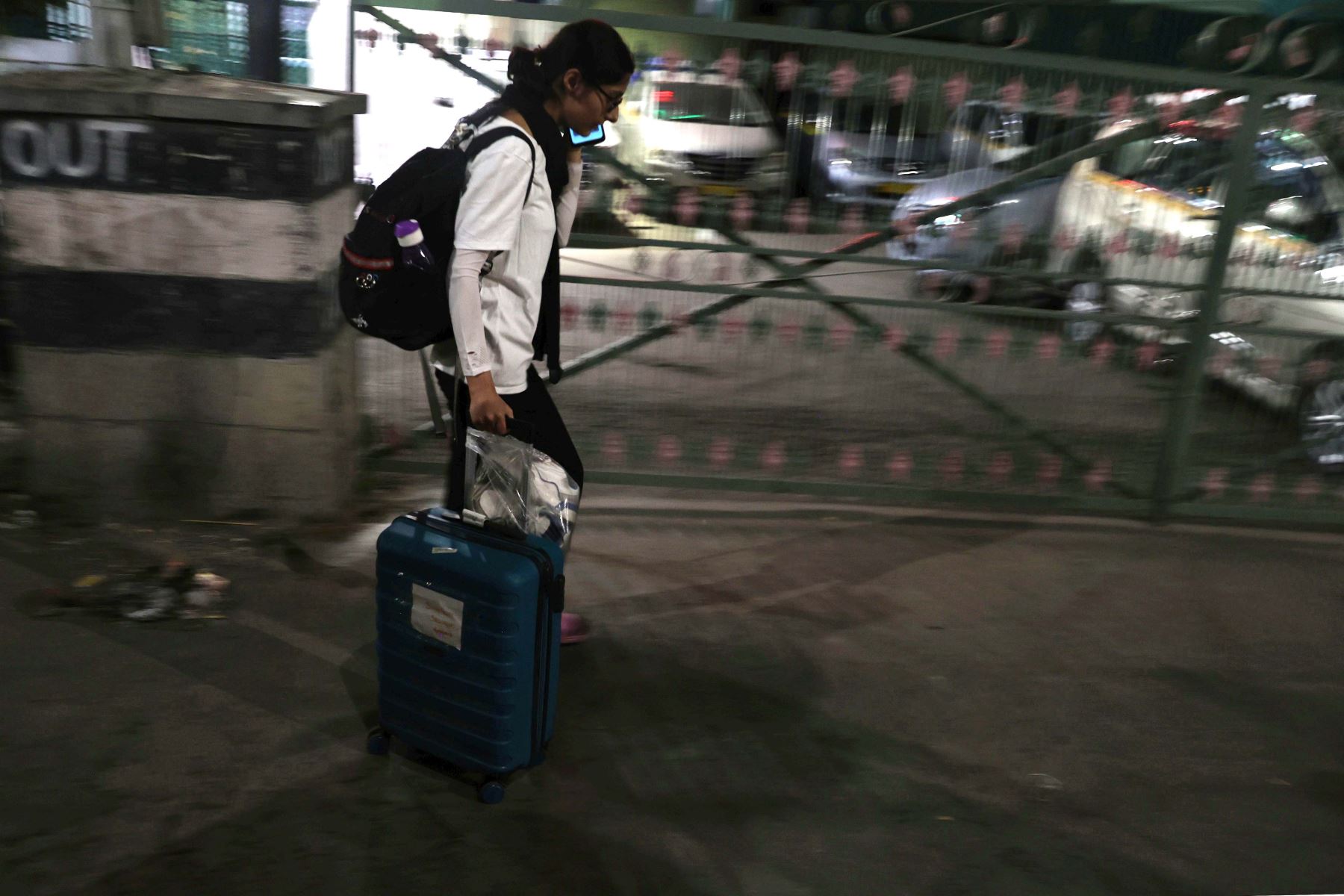 Un total de unos 1.000 ciudadanos indios, en su mayoría cachemires, están siendo trasladados a casa desde Irán en el marco del programa "Operación Sindhu" del gobierno indio durante el conflicto entre Irán e Israel. 
Foto:EFE
