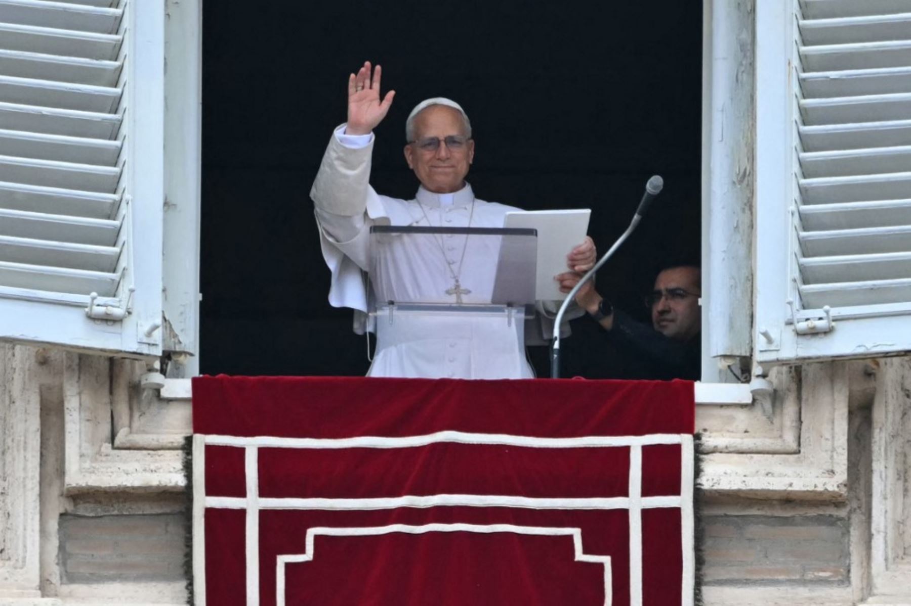"La humanidad grita y reclama paz" ante las "noticias alarmantes de Oriente Medio", dijo este domingo el papa León XIV tras los bombardeos norteamericanos contra las instalaciones nucleares iraníes, que se suman a los ataques israelíes efectuados desde el 13 de junio. Foto: AFP