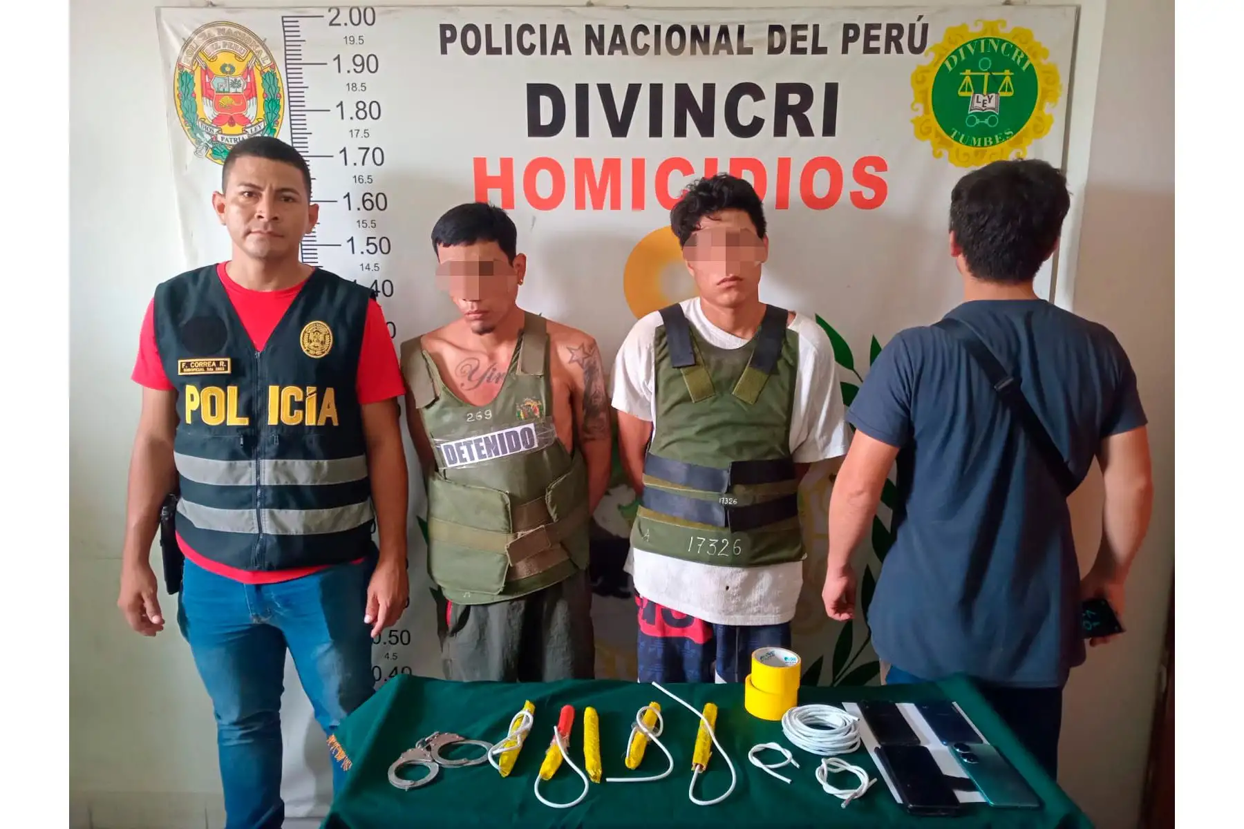 Los presuntos integrantes de la banda intervenidos fueron identificados como José Abraham Jiménez Guerrero (24) y Adlhair Homar Ramírez Zárate de 20 años. ANDINA/Difusión