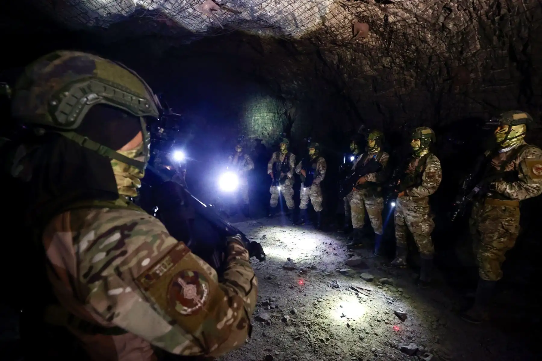 Fuerzas especiales del Comando Unificado Pataz, conformado por efectivos de las FF.AA. y de la Policía Nacional del Perú reciben entrenamiento para intervenir en socavones y combatir minería ilegal en Pataz, región La Libertad. La capacitación incluye técnicas de patrullaje, combate en socavones y uso legal de la fuerza. Foto: Mindef