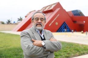 Walter Alva Alva es el arqueólogo peruano, nacido en Cajamarca y con estudios en la Universidad Nacional de Trujillo, quien en 1987 descubrió las Tumbas Reales de Sipán en Huaca Rajada, Lambayeque, hecho trascendental en su vida profesional que lo posicionó como uno de los grandes referentes de la arqueología peruana. Actualmente tiene 73 años de edad. Foto: ANDINA/Daniel Bracamonte