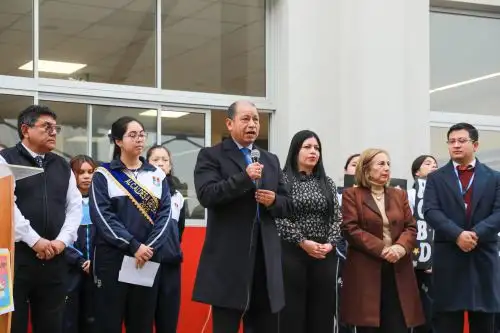 Ministerio de Trabajo presentó Mi Carrera y Capacita-T en colegio General Prado del Callao. Cortesía MTPE