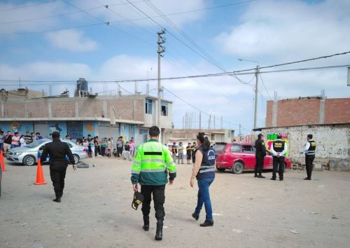 Los colectiveros o transportistas informales que operan en los distritos de El Porvenir y Alto Trujillo, en la provincia de Trujillo, son víctimas de extorsionadores. La Policía Nacional confirmó amenazas y ya investiga a los grupos criminales. ANDINA/Difusión
