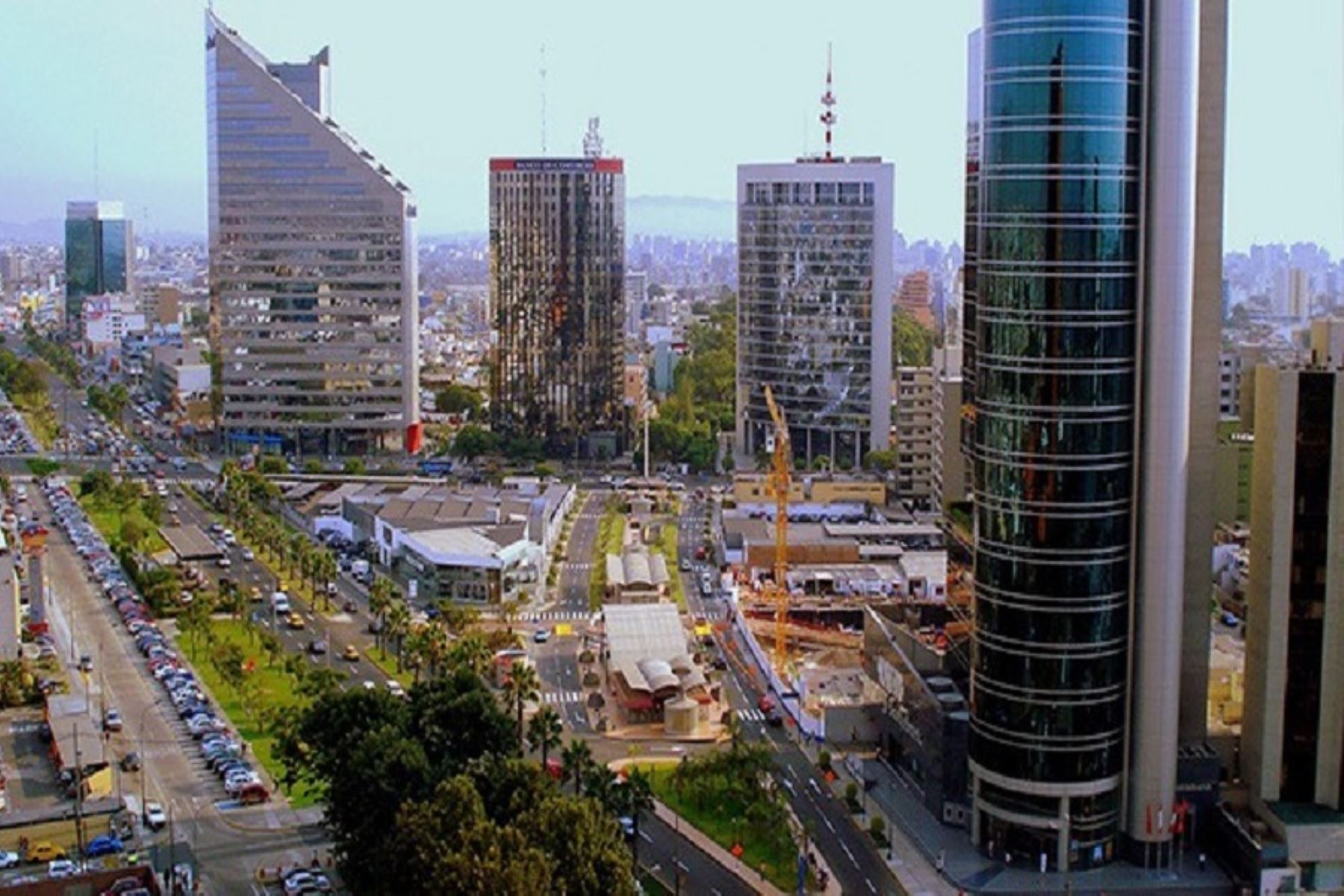 Sistema financiero formal es clave para mejorar el bienestar económico. Cortesía MEF