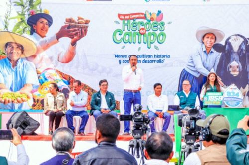 Ministro de Desarrollo Agrario y Riego, Angel Manero Campos, anuncia que la licitación para la construcción de la presa de Chonta en Cajamarca se realizará en julio del 2025. Foto: Cortesía.