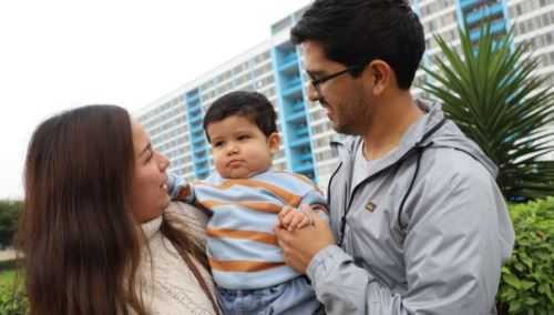 Bebé de 14 meses recibe trasplante hepática en el hospital Rebagliati. Su padre fue el donante. Foto: ANDINA/Difusión
