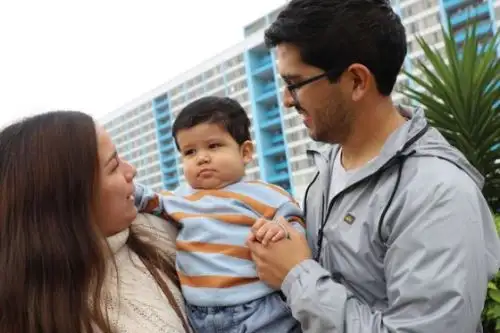 Bebé de 14 meses recibe trasplante hepática en el hospital Rebagliati. Su padre fue el donante. Foto: ANDINA/Difusión
