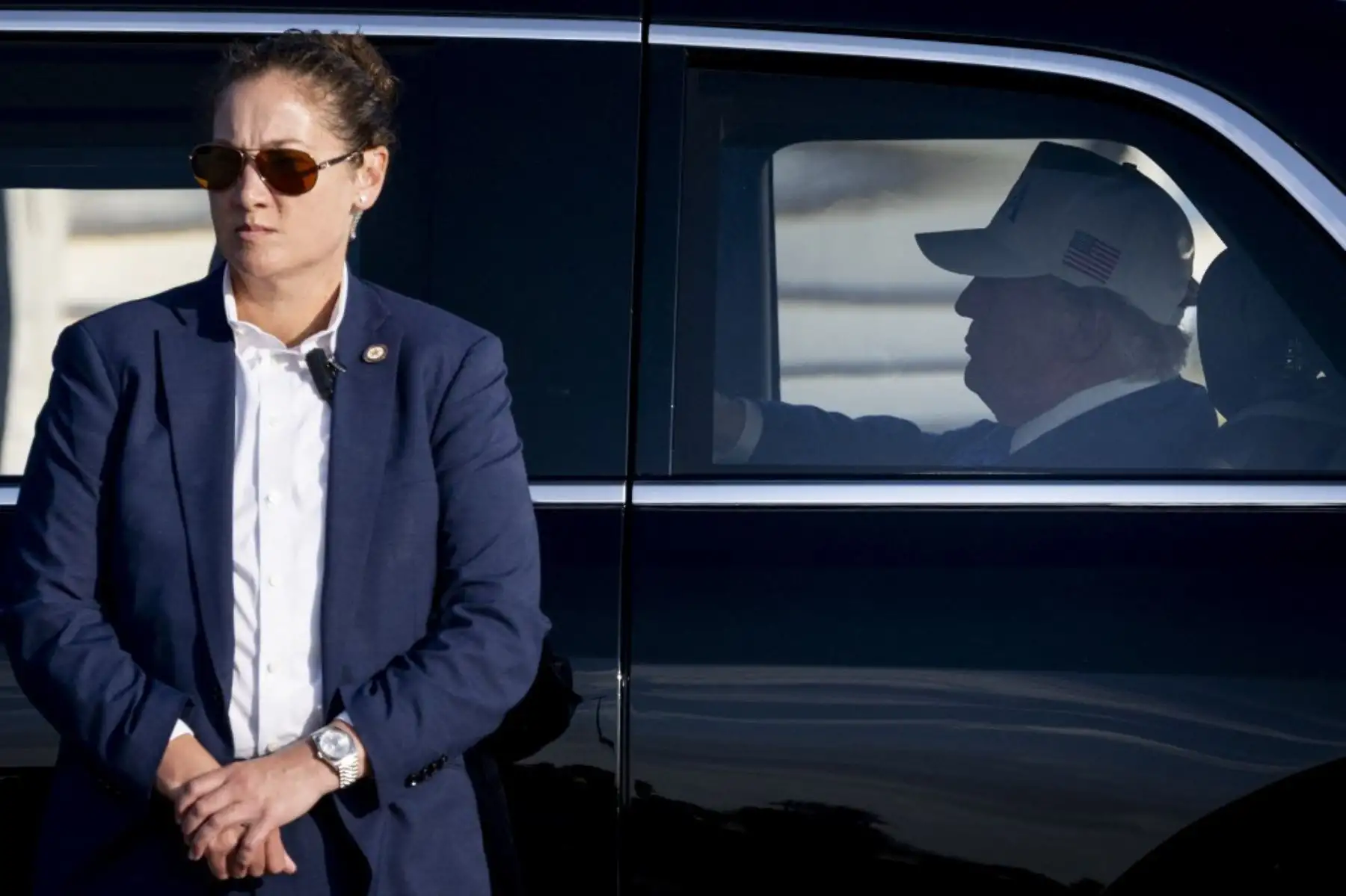 Trump pasará la noche de este martes al miércoles en el palacio Huis ten Bosch, residencia oficial de los reyes neerlandeses, que ya han empezado a recibir a estas horas a los jefes de Estado y de Gobierno de la OTAN para la cena previa a la gran reunión de mañana.  Foto: AFP