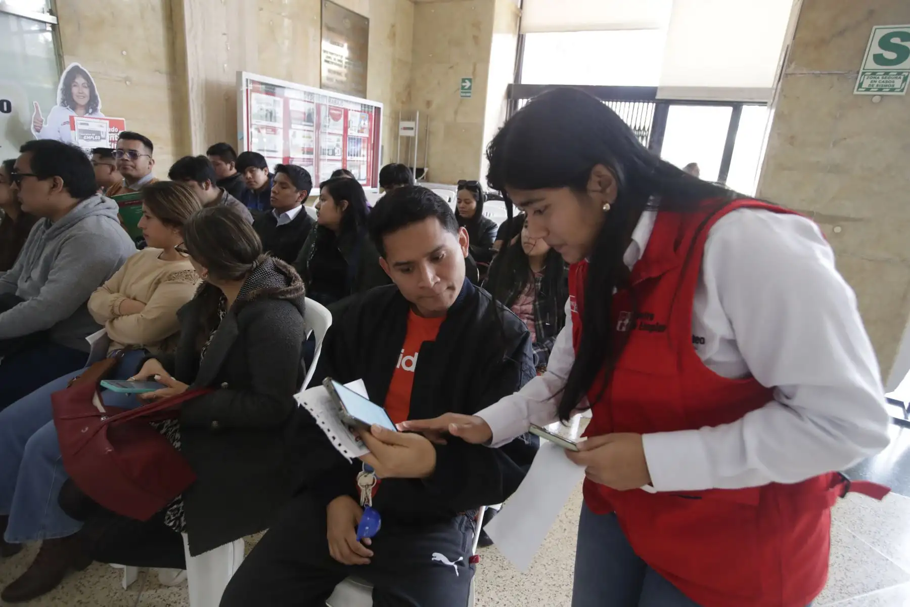 Ministro de Trabajo y Promoción del Empleo, Daniel Maurate participa en la  Maratón del Empleo para Profesionales con más de 2000 ofertas laborales.
Foto: ANDINA/ Eddy Ramos