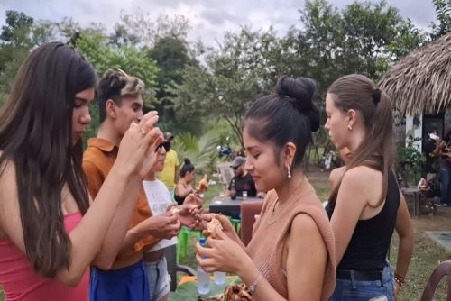 En el día de la festividad más grande de la Selva, gran cantidad de turistas arribaron a Satipo y una parte importante al centro poblado de Bellavista donde se reúnen varios recreos turísticos y el centro cultural Chokioki.
