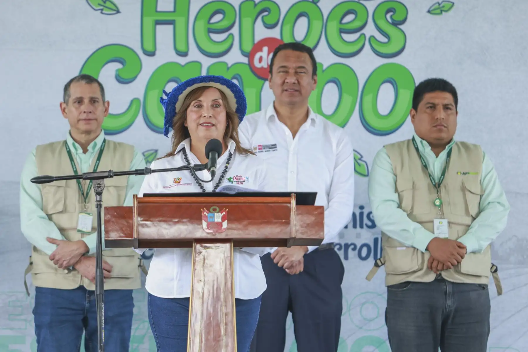 Gobierno entrega nueva flota de motocicletas para que más productores puedan acceder a créditos de Agrobanco. Foto: ANDINA/Prensa Presidencia