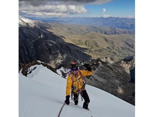 Montañistas españoles coronan la cima del nevado Churup en solo 17 horas. El macizo se ubica en la Cordillera Blanca, en la sierra de Áncash.