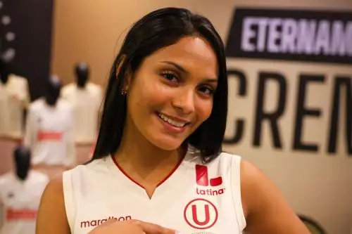 Daniela Muñoz se viste de crema