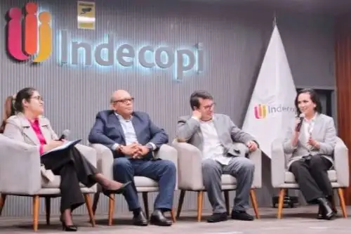 La salsera Daniela Darcourt participó en el conversatorio “IA y derechos de autor: retos de la nueva era musical”, organizado por Indecopi. Foto: Indecopi