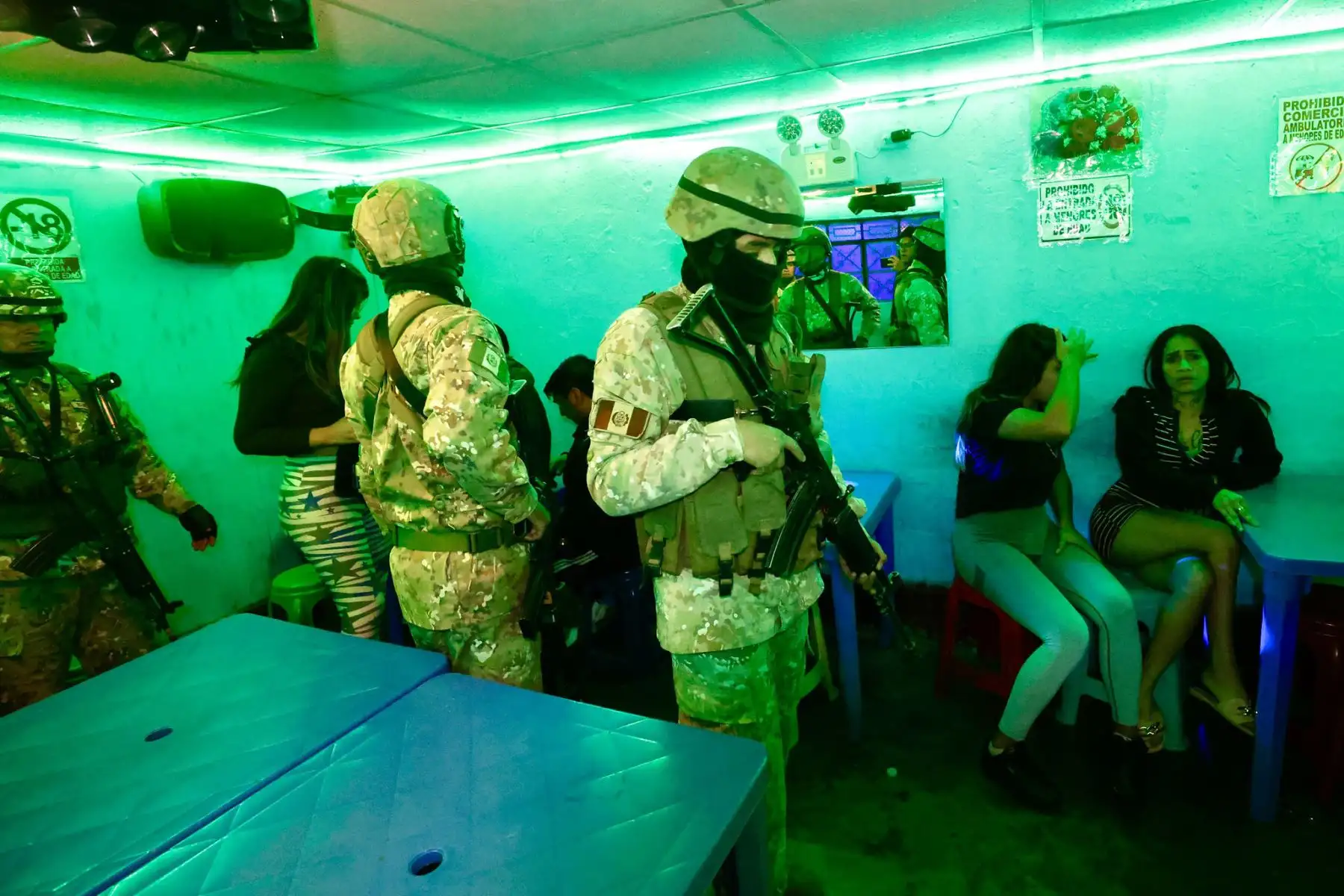 Fuerzas del orden refuerzan control en Parcoy y promueven respeto a medidas del estado de emergencia. Foto: ANDINA/Difusión MINDEF