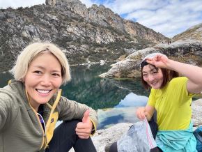 Continúan las labores de rescate de las montañistas japonesas que se extraviaron en el nevado Huascarán. Ellas fueron halladas a más de 6,400 metros de altura, pero lamentablemente una  falleció por hipotermia.