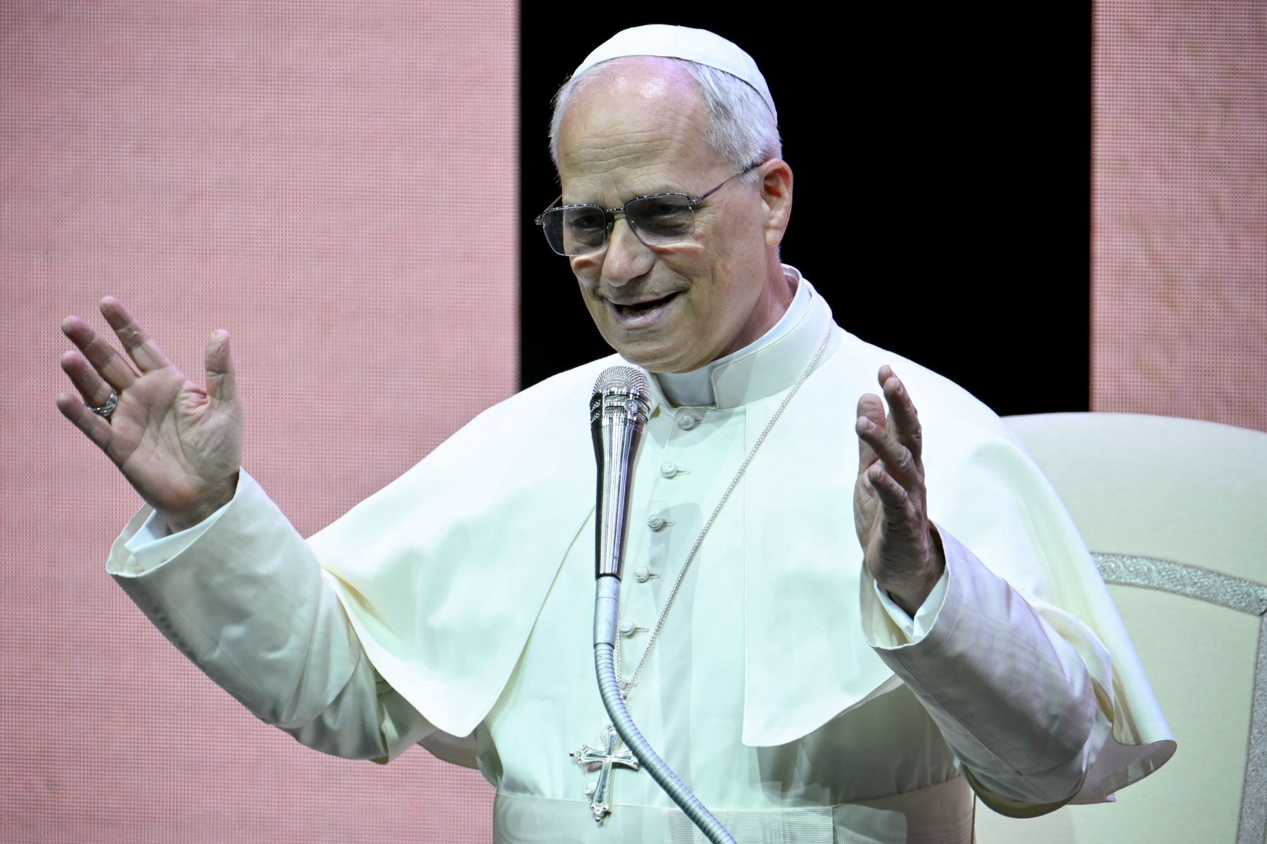 El Papa León XIV concede una audiencia a los participantes en el Encuentro de Sacerdotes promovido por el Dicasterio para el Clero en el auditorio de la Conciliazione en Roma. AFP