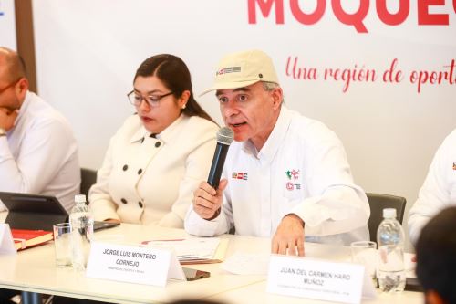 El ministro de Energía y Minas, Jorge Montero, participó en la XVI Mesa de Diálogo por la cuenca del río Coralaque, Foto: Cortesía.