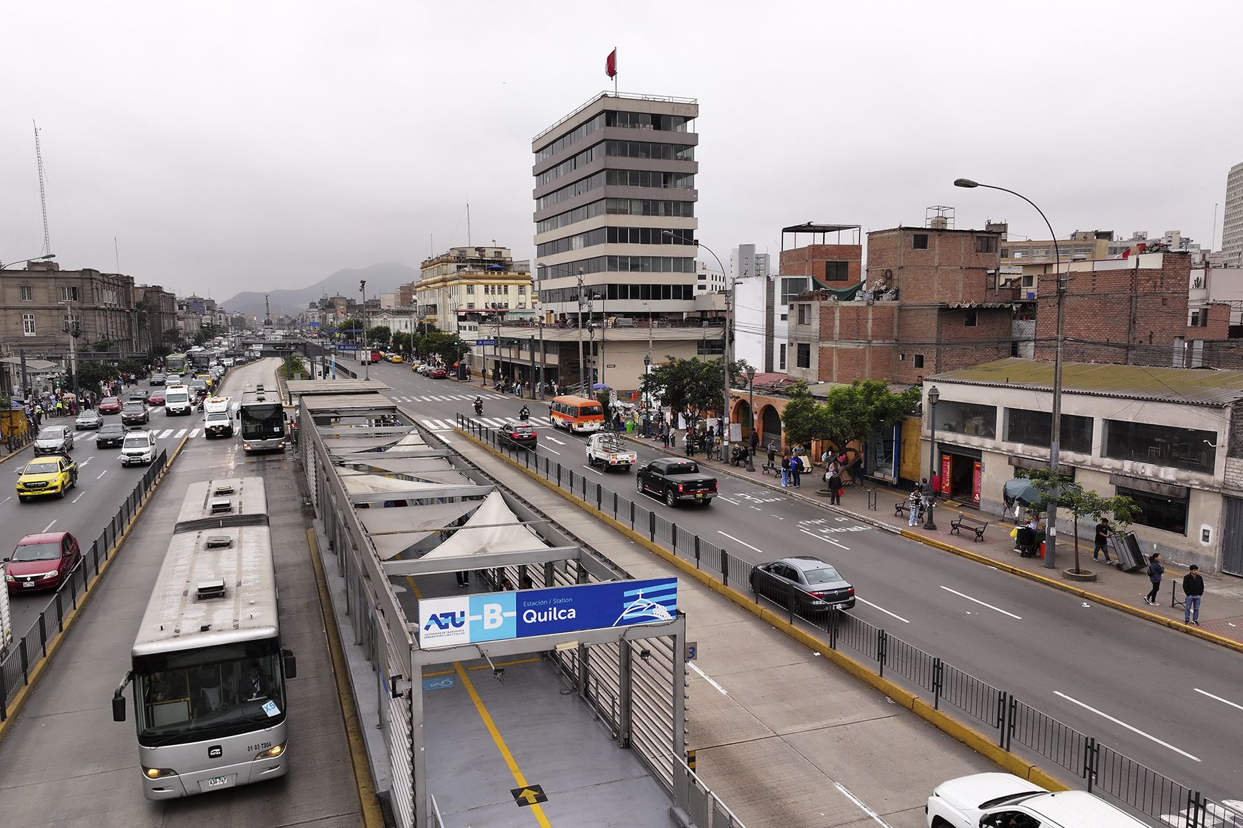 Los titulares de ATU y del diario El Peruano suscribieron un convenio para renombrar la estación Quilca, que ahora se llamará Quilca-El Peruano. Foto: ANDINA/Braian Reyna
