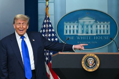 Trump celebró la firma en Washington del acuerdo de paz entre Ruanda y la República Democrática del Congo. Foto: AFP