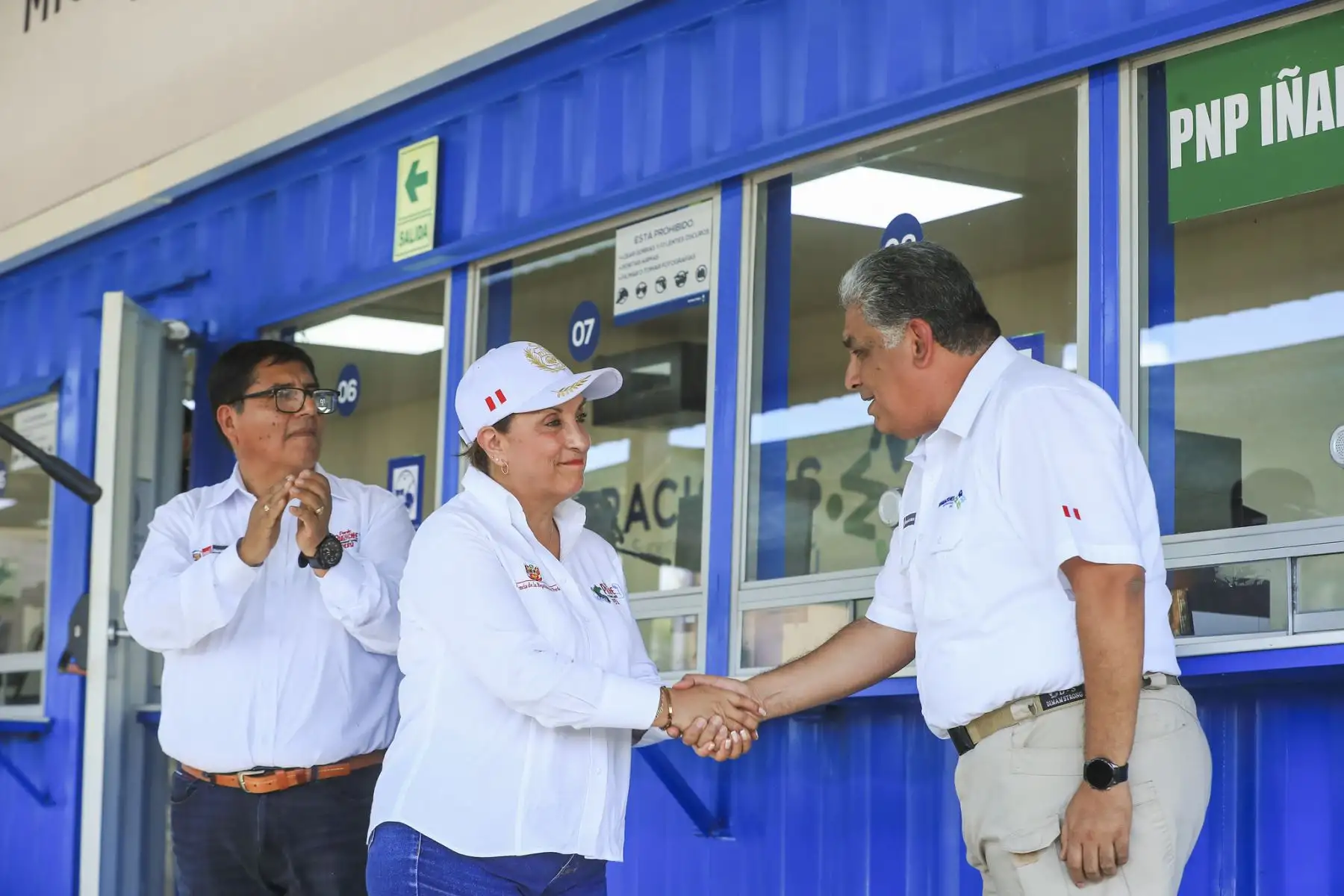 La presidenta Dina Ercilia Boluarte Zegarra inaugura el renovado Puesto de Control Fronterizo de Iñapari, ubicado en la triple frontera, que con tecnología fortalecerá la seguridad de nuestros compatriotas y el desarrollo del país las 24 horas del día. Foto: ANDINA/Prensa Presidencia