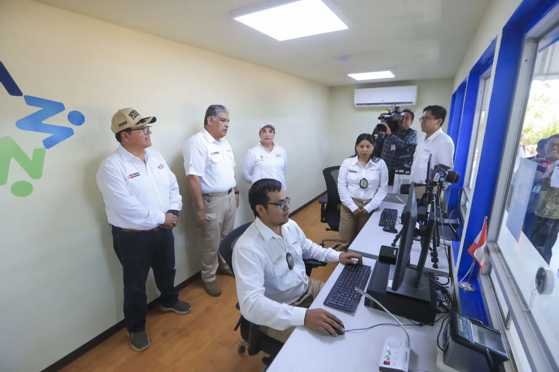La presidenta Dina Ercilia Boluarte Zegarra inaugura el renovado Puesto de Control Fronterizo de Iñapari, ubicado en la triple frontera, que con tecnología fortalecerá la seguridad de nuestros compatriotas y el desarrollo del país las 24 horas del día. Foto: ANDINA/Prensa Presidencia