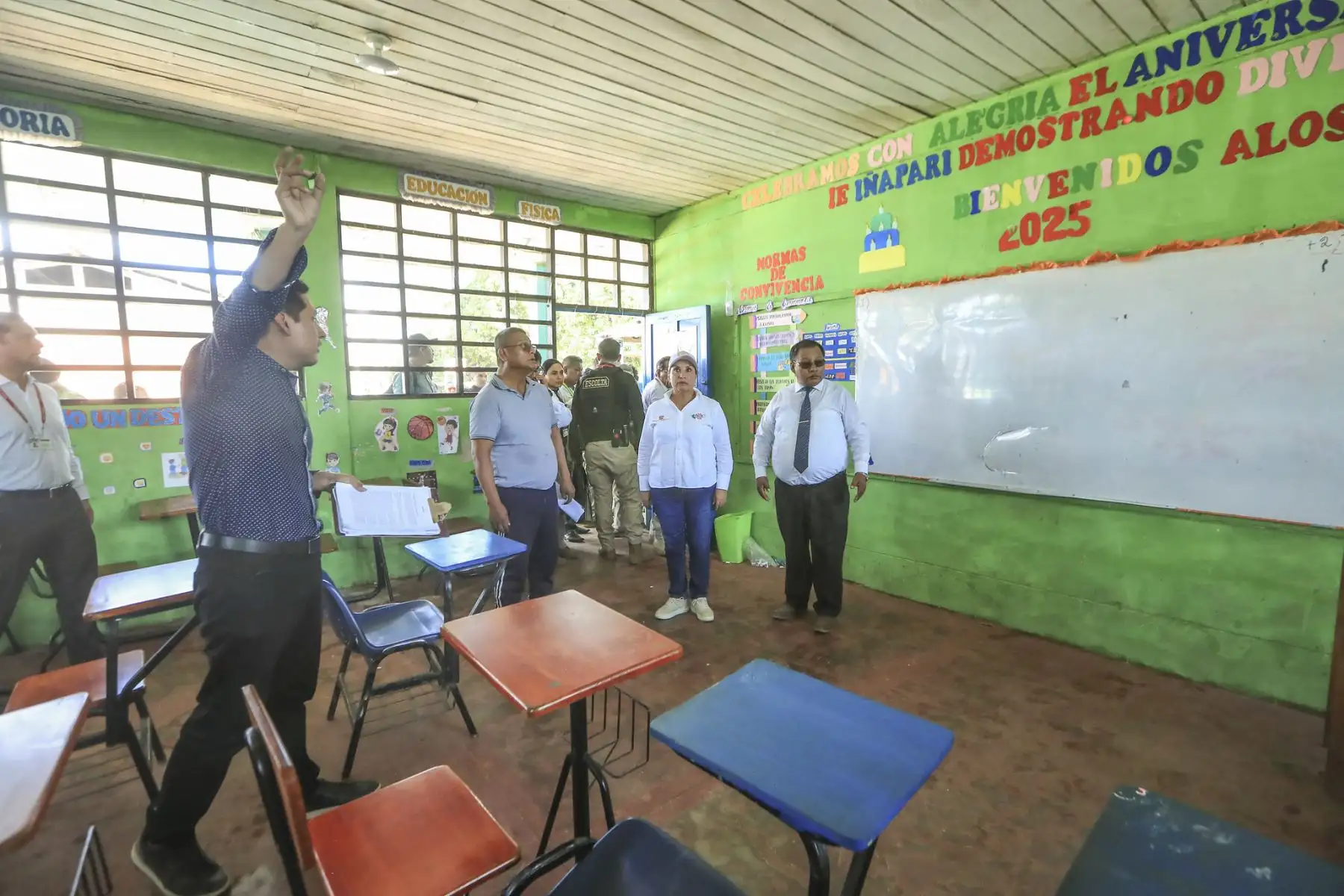 Presidenta realizó visita inopinada a colegio de Iñapari. Foto: ANDINA/Prensa Presidencia