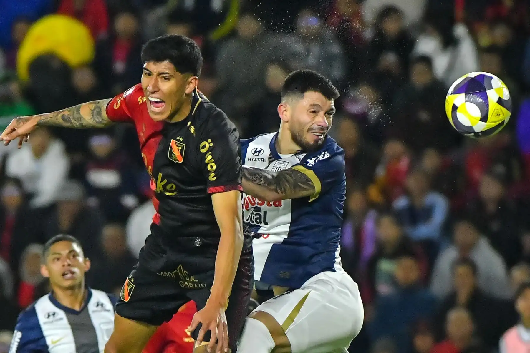 Alianza Lima  se enfrenta a Melgar por la fecha 17 del Torneo Apertura 2025 en el Estadio Monumental de la UNSA de Arequipa. 
Foto: cortesía Diego Ramos